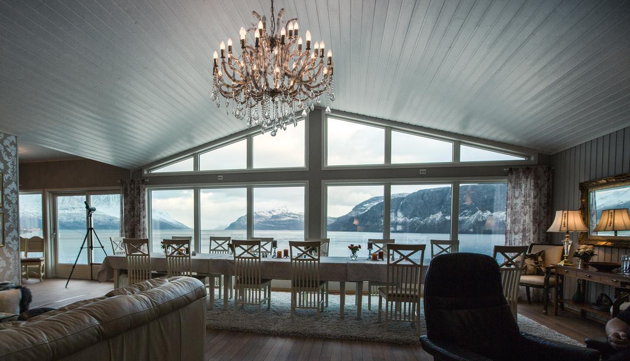 Arctic Panorama Lodge Uloybukta Экстерьер фото